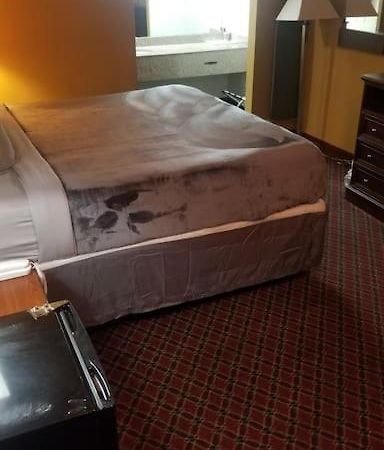 Hotel 2 Queen Beds Hotel Room 229 Wi-Fi Hot Tub Booking Stillwater Exterior foto